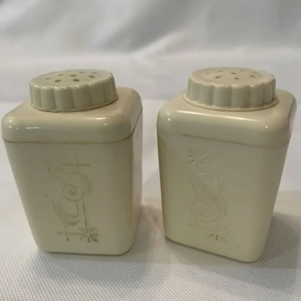 Vintage retro MCM Lustro Ware Salt and Pepper Shakers Set Cream 1950's Plastic